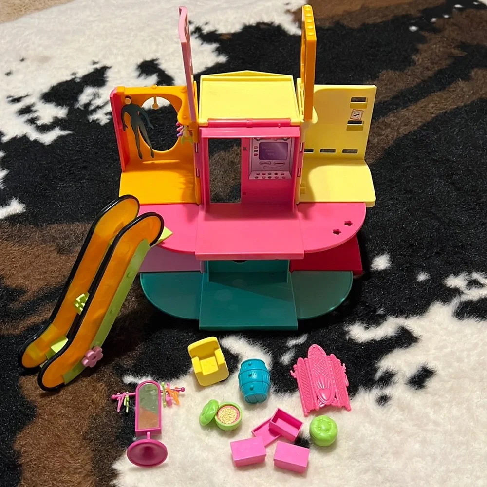 Polly Pocket house with elevator and other accessories
